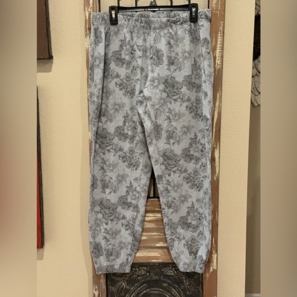 Vanilla star women’s jogger pants